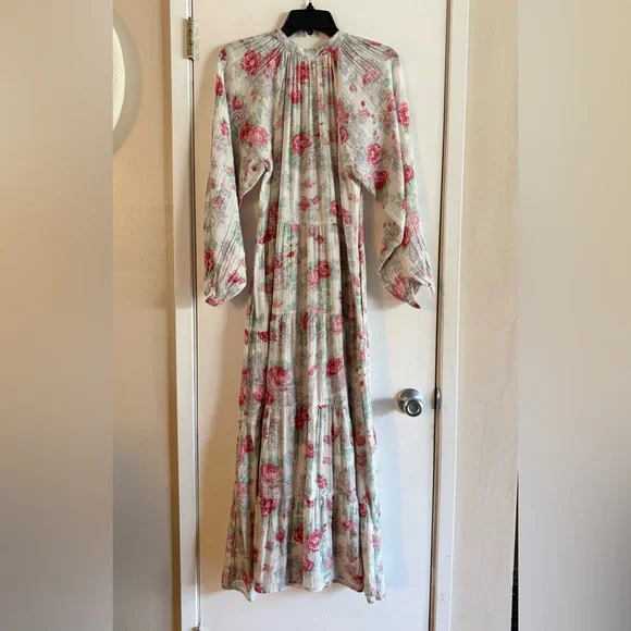 Maison Hotel Agustina Dress in Candy Roses - Picture 4 of 9